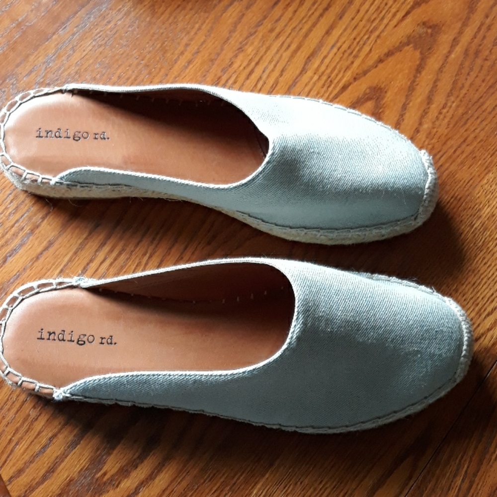 Slip ons/Canvas